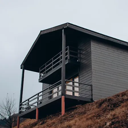 Forest Cliff Apartment