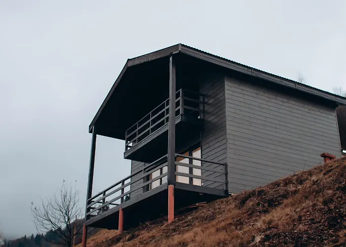 Forest Cliff Apartment